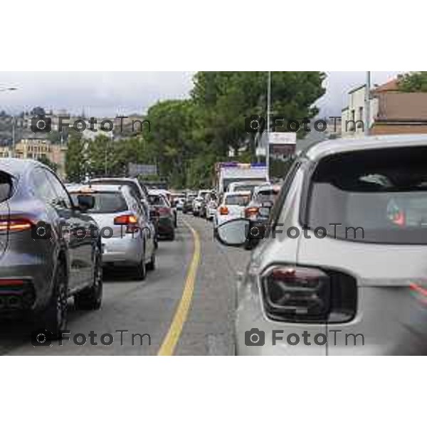 Bergamo Traffcio e Rider con bici Glovo delivero Via Autostrada e pony 10 settembre 2026 cronaca Bergamo Italia Foto Tiziano Manzoni Lapresse