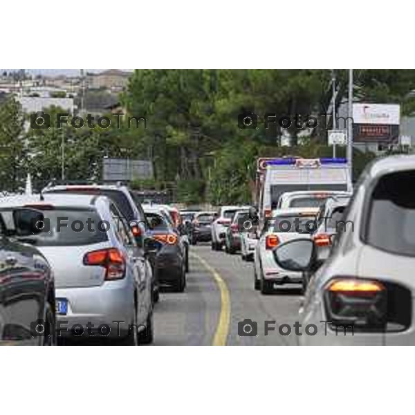 Bergamo Traffcio e Rider con bici Glovo delivero Via Autostrada e pony 10 settembre 2026 cronaca Bergamo Italia Foto Tiziano Manzoni Lapresse