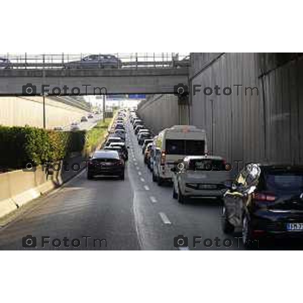 Bergamo 14 Settembre primo giorno di scuola con eBRT Asse interurbano uscita per Bergamo Via Autostrada congestionata 14 settembre 2026 cronaca Bergamo Italia Foto Tiziano Manzoni Lapresse