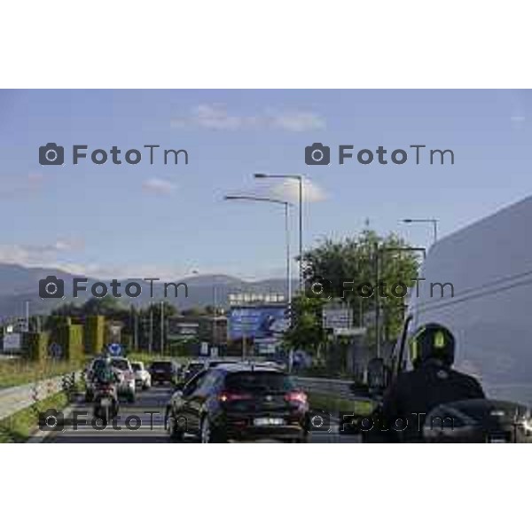 Bergamo 14 Settembre primo giorno di scuola con eBRT Via Autostrada ingresso città 14 settembre 2026 cronaca Bergamo Italia Foto Tiziano Manzoni Lapresse