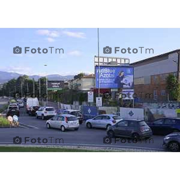 Bergamo 14 Settembre primo giorno di scuola con eBRT Via Autostrada ingresso città 14 settembre 2026 cronaca Bergamo Italia Foto Tiziano Manzoni Lapresse
