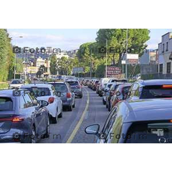 Bergamo 14 Settembre primo giorno di scuola con eBRT Via Autostrada ingresso città 14 settembre 2026 cronaca Bergamo Italia Foto Tiziano Manzoni Lapresse