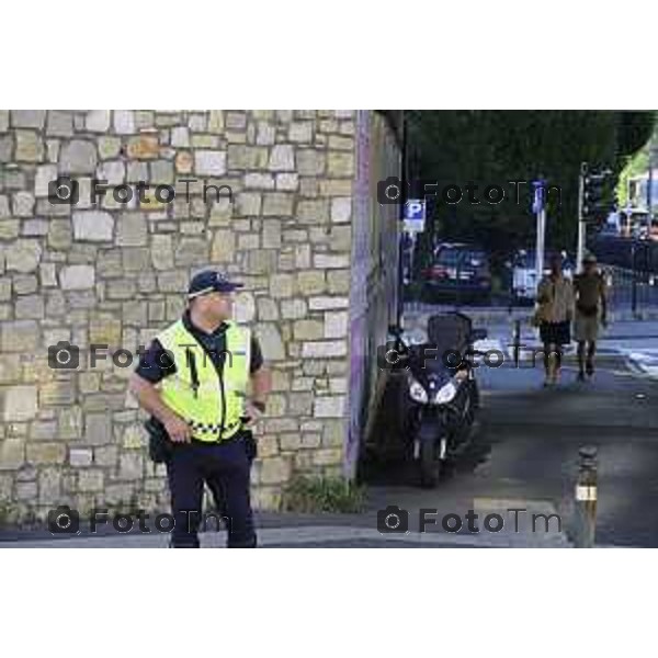 Bergamo 14 Settembre primo giorno di scuola con eBRT Incrocio Via San Giorgio Via Simoncini e ponte ferrovia per via Autostrada controllato dalla polizia locale 14 settembre 2026 cronaca Bergamo Italia Foto Tiziano Manzoni Lapresse