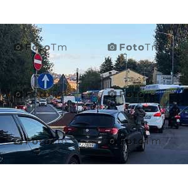 Bergamo 14 Settembre primo giorno di scuola con eBRT 525 Lallio Bergamo 14 settembre 2026 cronaca Bergamo Italia Foto Tiziano Manzoni Lapresse