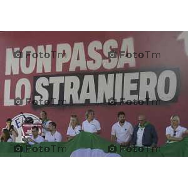 Bergamo Prato di Pontida raduno Leghista Attilio Fontana con il gruppo regione lombardia 20 settembre 2026 Bg Italia Foto Tiziano Manzoni Lapresse
