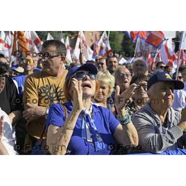 Bergamo Prato di Pontida raduno Leghista cartelli pro Salvini 20 settembre 2026 Bg Italia Foto Tiziano Manzoni Lapresse