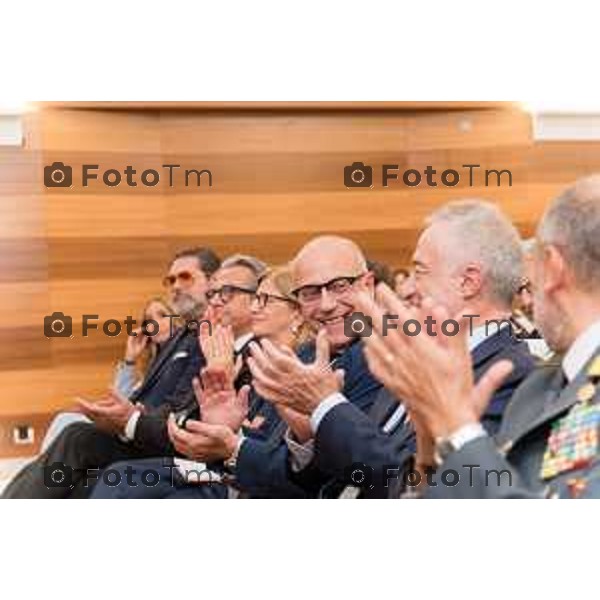 Bergamo, 21 settembre 2026 - l’Università degli studi di Bergamo ospita Vittorio Pisani, Capo della Polizia e Direttore Generale della Pubblica Sicurezza, per una lectio magistralis dedicata a “Sicurezza e innovazione digitale: le sfide del futuro”. L\'incontro è stato aperto dai saluti istituzionali del magnifico rettore Prof. Sergio Cavalieri. A fine dell\'incontro è stato firmato protocollo d\'intesa per la collaborazione tra università e ministero dell\'Interno.