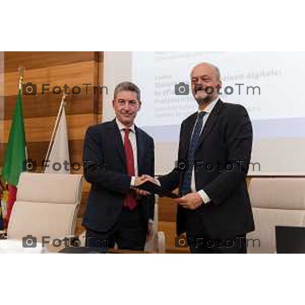 Bergamo, 21 settembre 2026 - l’Università degli studi di Bergamo ospita Vittorio Pisani, Capo della Polizia e Direttore Generale della Pubblica Sicurezza, per una lectio magistralis dedicata a “Sicurezza e innovazione digitale: le sfide del futuro”. L\'incontro è stato aperto dai saluti istituzionali del magnifico rettore Prof. Sergio Cavalieri. A fine dell\'incontro è stato firmato protocollo d\'intesa per la collaborazione tra università e ministero dell\'Interno.