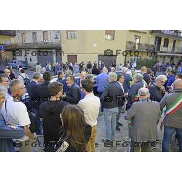 Bergamo Villa D\'Almè manifestazione sindaci dei Comuni della Val Brembana e della Valle Imagna per cercare di sbloccare il finanziamento del progetto della strada Paladina-Sedrina e consentire il completamento della Tangenziale sud 3 ottobre 2026 cronaca Bergamo Italia Foto Tiziano Manzoni Lapresse