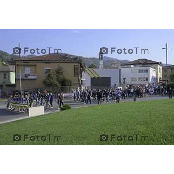 Bergamo Villa D\'Almè manifestazione sindaci dei Comuni della Val Brembana e della Valle Imagna per cercare di sbloccare il finanziamento del progetto della strada Paladina-Sedrina e consentire il completamento della Tangenziale sud 3 ottobre 2026 cronaca Bergamo Italia Foto Tiziano Manzoni Lapresse