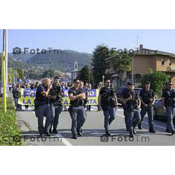 Bergamo Villa D\'Almè manifestazione sindaci dei Comuni della Val Brembana e della Valle Imagna per cercare di sbloccare il finanziamento del progetto della strada Paladina-Sedrina e consentire il completamento della Tangenziale sud 3 ottobre 2026 cronaca Bergamo Italia Foto Tiziano Manzoni Lapresse