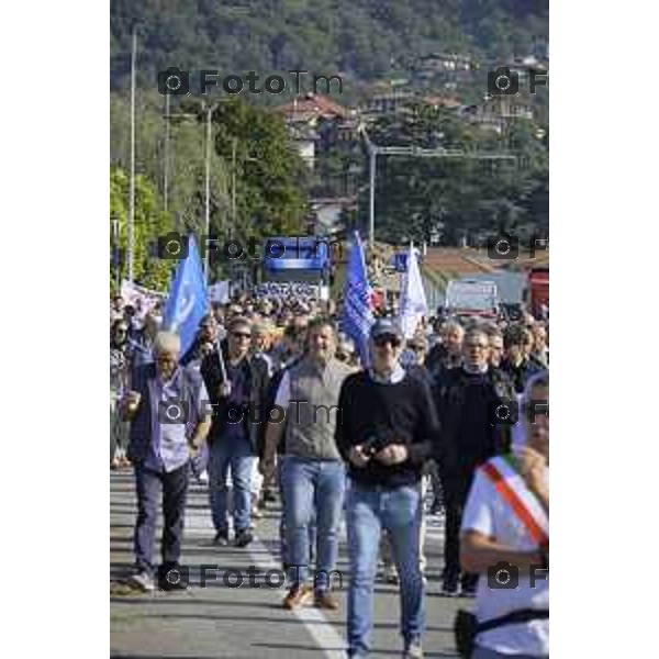 Bergamo Villa D\'Almè manifestazione sindaci dei Comuni della Val Brembana e della Valle Imagna per cercare di sbloccare il finanziamento del progetto della strada Paladina-Sedrina e consentire il completamento della Tangenziale sud 3 ottobre 2026 cronaca Bergamo Italia Foto Tiziano Manzoni Lapresse