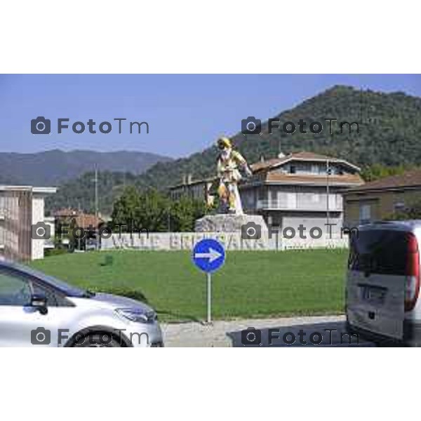 Villa D\'Almè Traffico code rotonda Arlecchino code mezzi pesanti rotonda indicazioni caos file strada chiusa 3 ottobre 2026 cronaca Bergamo Italia Foto Tiziano Manzoni Lapresse