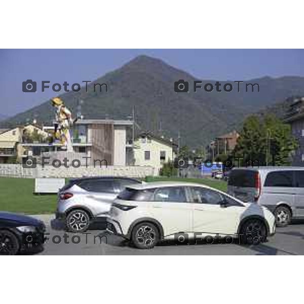 Villa D\'Almè Traffico code rotonda Arlecchino code mezzi pesanti rotonda indicazioni caos file strada chiusa 3 ottobre 2026 cronaca Bergamo Italia Foto Tiziano Manzoni Lapresse