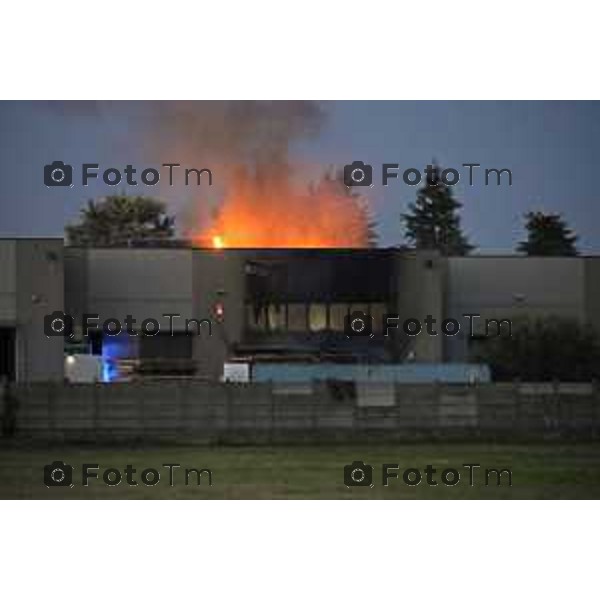 Stezzano incedio Ditta grafica pubblicità 10 ottobre 2026 cronaca Bergamo Italia Foto Tiziano Manzoni Lapresse
