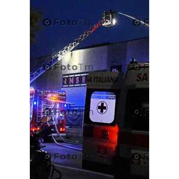 Stezzano incedio Ditta grafica pubblicità 10 ottobre 2026 cronaca Bergamo Italia Foto Tiziano Manzoni Lapresse