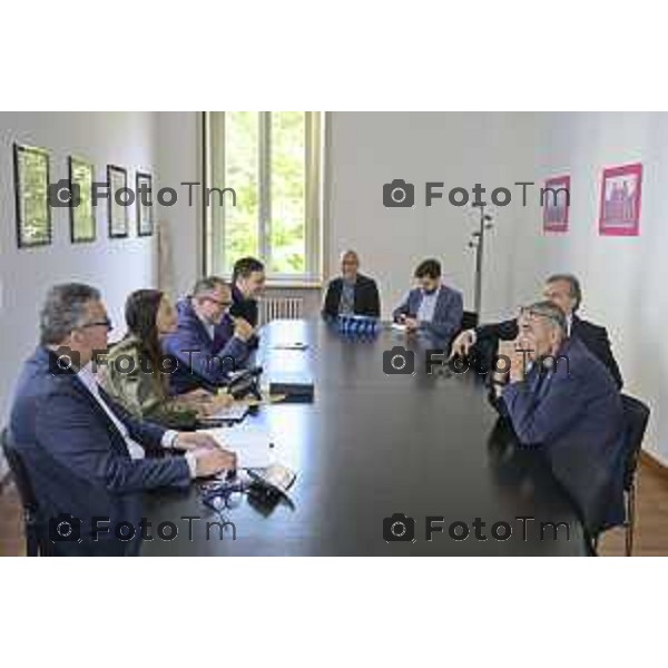 Bergamo Allenatore Atalanta Maurizio Sarri e Cristiano Giuntoli intervistati in redazione del Corriere della Sera Bg 06 Ottobre 2026 cronaca Bergamo Italia Foto Tiziano Manzoni Lapresse