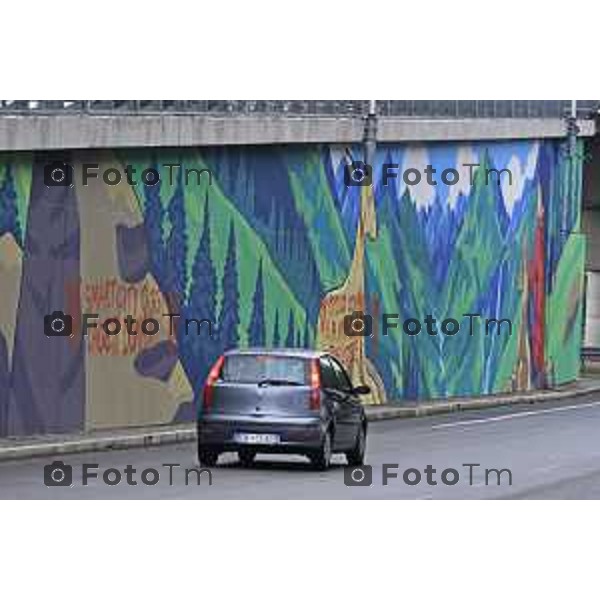Bergamo Rondò delle Valli a Murale imbrattato dopo pochi giorni 08- ottobre 2026 cronaca Bergamo Italia Foto Tiziano Manzoni Lapresse