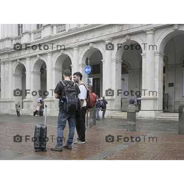 Bergamo Bergamo Alta piazza vecchia carico scarico turisti pioggia maltempo autunno 2026 08 ottobre 2026 cronaca Bergamo Italia Foto Tiziano Manzoni Lapresse