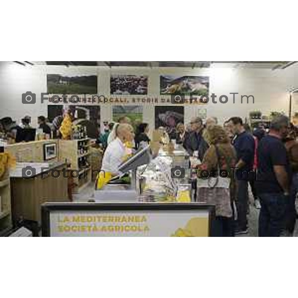 Bergamo inaugura il primo mercato agricolo coperto Coldiretti e Campagna Amica Bergamo.ChorusLife Coldiretti, Comune di Bergamo, Comune di Scanzorosciate e Cooperativa Sociale Namastè, con il sostegno dell’Università degli studi di Bergamo, nell’ambito di un percorso sostenuto da Regione Lombardia attraverso il Piano di Sviluppo Rurale dedicato alla cooperazione per i sistemi del cibo, le filiere corte e i mercati locali 17 ottobre 2026 cronaca Bergamo Italia Foto Tiziano Manzoni Lapresse