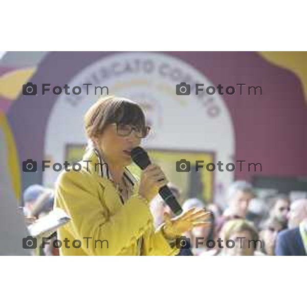 Bergamo inaugura il primo mercato agricolo coperto Coldiretti e Campagna Amica Bergamo.ChorusLife Coldiretti, Comune di Bergamo, Comune di Scanzorosciate e Cooperativa Sociale Namastè, con il sostegno dell’Università degli studi di Bergamo, nell’ambito di un percorso sostenuto da Regione Lombardia attraverso il Piano di Sviluppo Rurale dedicato alla cooperazione per i sistemi del cibo, le filiere corte e i mercati locali 17 ottobre 2026 cronaca Bergamo Italia Foto Tiziano Manzoni Lapresse