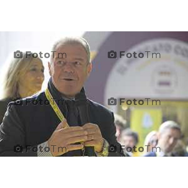 Bergamo inaugura il primo mercato agricolo coperto Coldiretti e Campagna Amica Bergamo.ChorusLife Coldiretti, Comune di Bergamo, Comune di Scanzorosciate e Cooperativa Sociale Namastè, con il sostegno dell’Università degli studi di Bergamo, nell’ambito di un percorso sostenuto da Regione Lombardia attraverso il Piano di Sviluppo Rurale dedicato alla cooperazione per i sistemi del cibo, le filiere corte e i mercati locali Giovanni Benedetti, 17 ottobre 2026 cronaca Bergamo Italia Foto Tiziano Manzoni Lapresse
