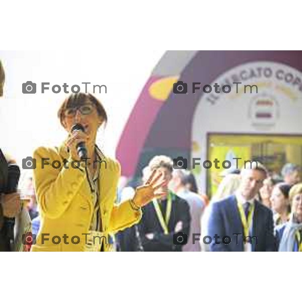 Bergamo inaugura il primo mercato agricolo coperto Coldiretti e Campagna Amica Bergamo.ChorusLife Coldiretti, Comune di Bergamo, Comune di Scanzorosciate e Cooperativa Sociale Namastè, con il sostegno dell’Università degli studi di Bergamo, nell’ambito di un percorso sostenuto da Regione Lombardia attraverso il Piano di Sviluppo Rurale dedicato alla cooperazione per i sistemi del cibo, le filiere corte e i mercati locali 17 ottobre 2026 cronaca Bergamo Italia Foto Tiziano Manzoni Lapresse