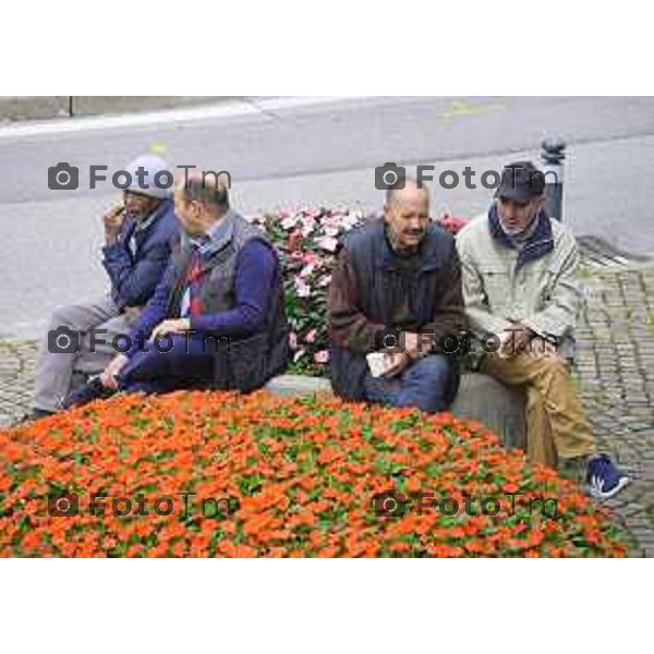 Bergamo 20 ottobre 2026 cronaca Italia Bergamo mensa frati capuccini con Fra Andrea distribuzione dei pasti Foto Tiziano Manzoni Lapresse