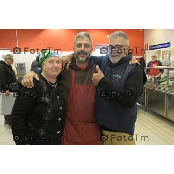 Bergamo 20 ottobre 2026 cronaca Italia Bergamo mensa frati capuccini con Fra Andrea distribuzione dei pasti Foto Tiziano Manzoni Lapresse