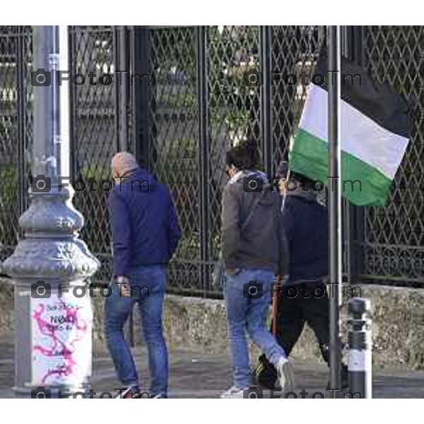 Bergamo protesta contro il caro vita e la scuola 24 ottobre 2026 cronaca Bergamo Italia Foto Tiziano Manzoni Lapresse