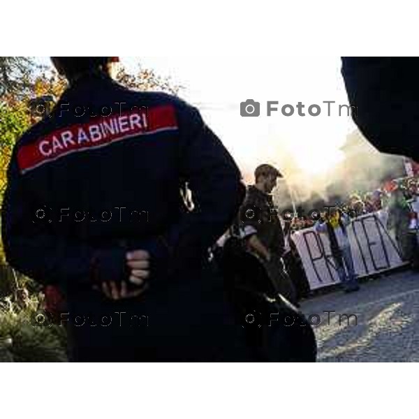 Bergamo protesta contro il caro vita e la scuola 24 ottobre 2026 cronaca Bergamo Italia Foto Tiziano Manzoni Lapresse