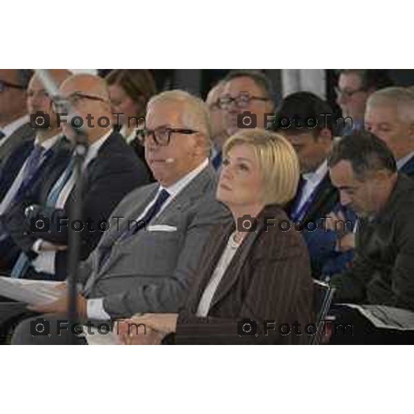 Bergamo ministro Assemblea Generale 2026 di Federmeccanica Kilometro Rosso Marina Calderone, Ministro del Lavoro Bergamo 2026 cronaca Italia nella foto Simone Bettini: Presidente di Federmeccanica e Marina Calderone, Foto Tiziano Manzoni Lapresse