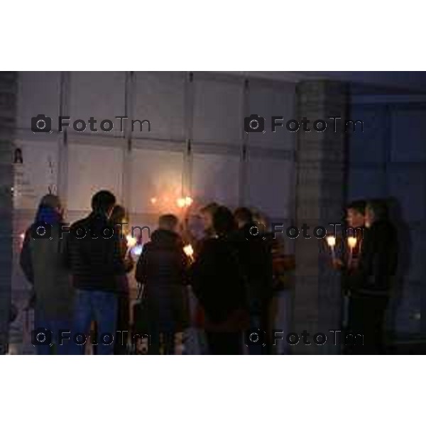 Strozza Bg fiaccolata a un anno dalla decapitazione presunta di Pamela Genini Bergamo 27 Ottobre 2026 Italia Foto Tiziano Manzoni Lapresse