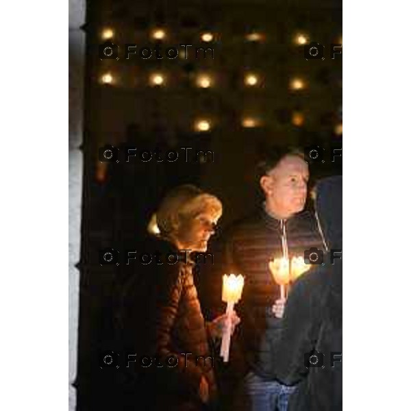 Strozza Bg fiaccolata a un anno dalla decapitazione presunta di Pamela Genini Bergamo 27 Ottobre 2026 Italia Foto Tiziano Manzoni Lapresse