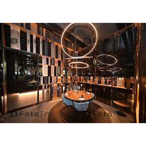 Foto Manzoni Tiziano/LaPresse 24-11-2023 Bergamo Italia- Cronaca Orhan Bergamo ristorante WEN inaugur iLounge Bar aperitivo in stile Izakaya